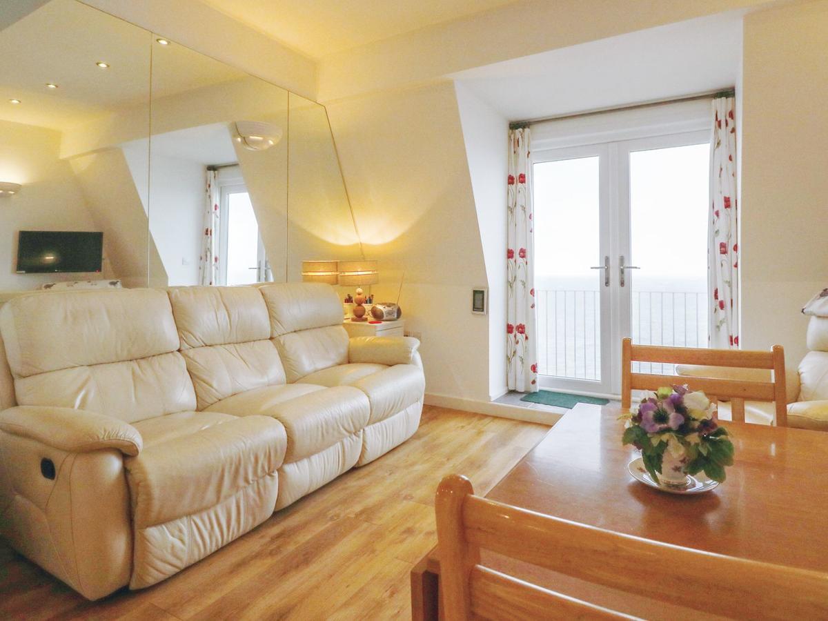 10 Oceanside Apartment อิลฟราคูมบ์ ภายนอก รูปภาพ